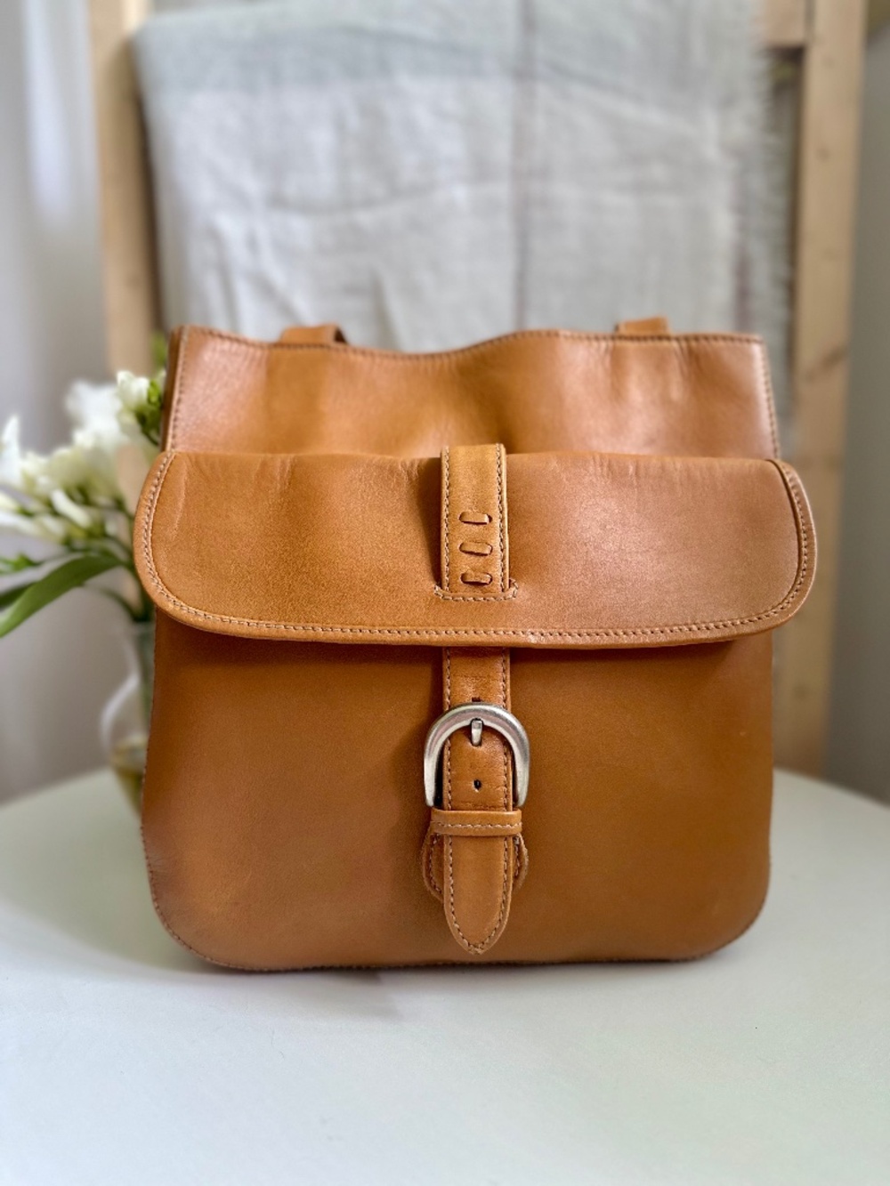 Vintage Caramel Brown Leather Shoulder Bag